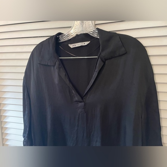 Zara Women’s Black Short Sleeve V-Neck Collared Blouse Rounded Hem Size Medium - Picture 3 of 14